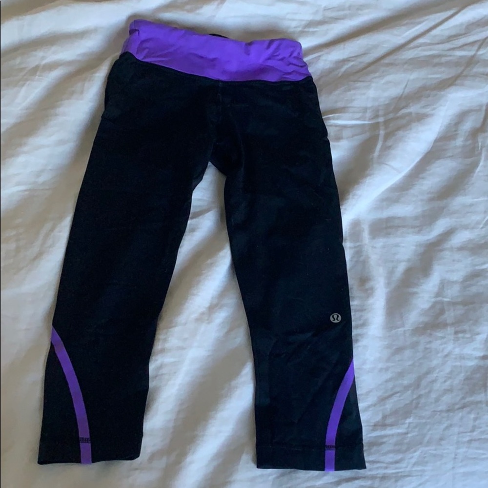 Lululemon leggings w purple stripe